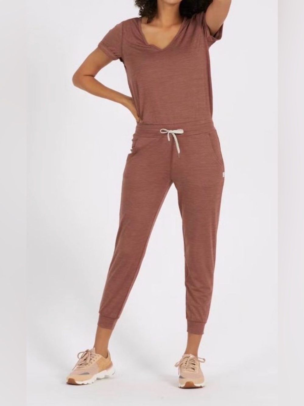 Vuori All Day Jumpsuit in Terracotta Heather Women’s Size Medium